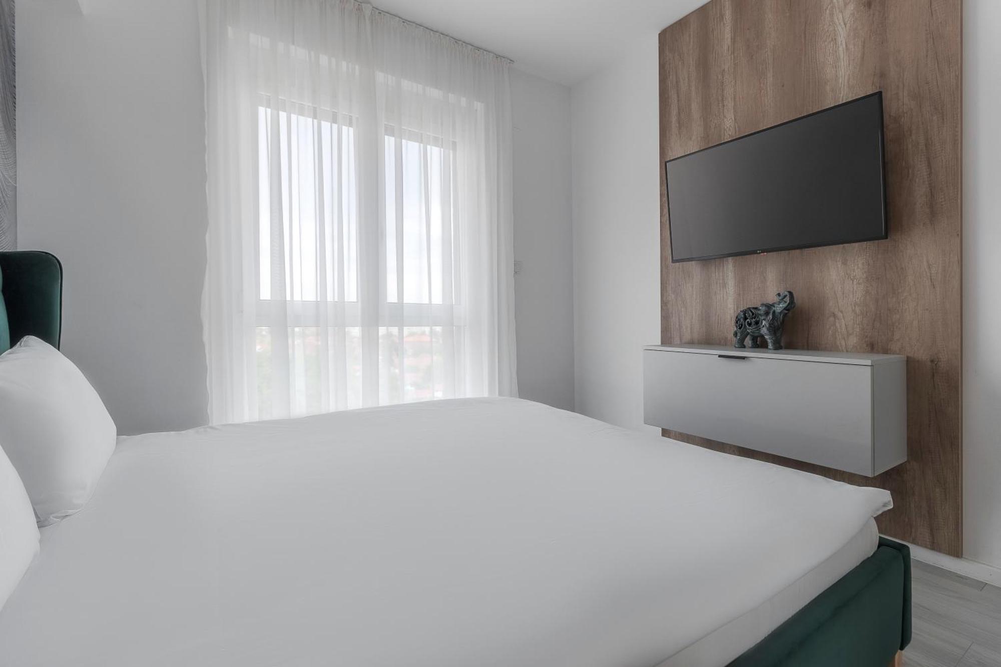 Rosewood Gold Apartment Орадеа Екстериор снимка